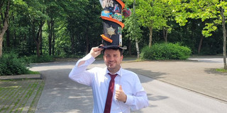 Bild von Jonas Bianga mit Doktorhut