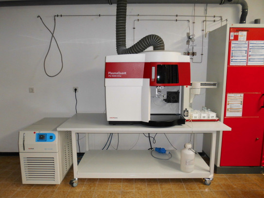 Bild von einer Optische Emissionsspektrometrie mit induktiv gekoppeltem Plasma Apparatur